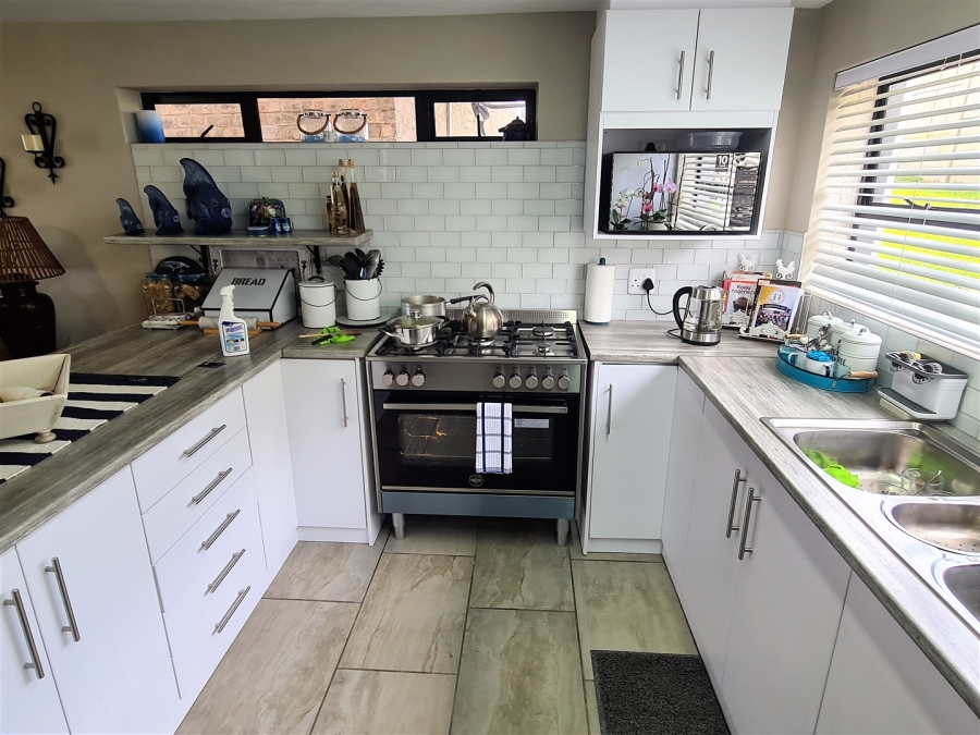 5 Bedroom Property for Sale in Dana Bay Western Cape